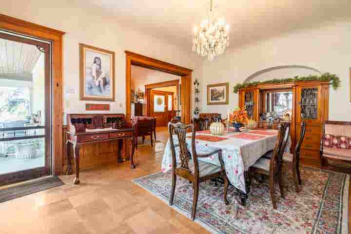 Furnished Rooms in Historic Estate!