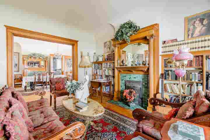 Furnished Rooms in Historic Estate!