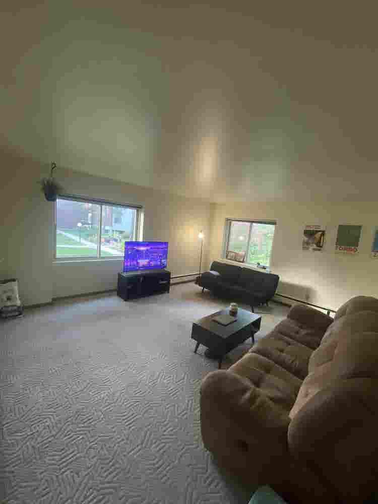 1 bedroom sublease downtown $