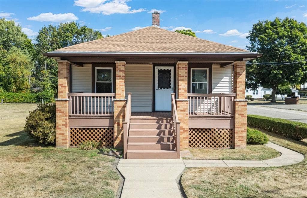 Cozy Two bedroom in Canton