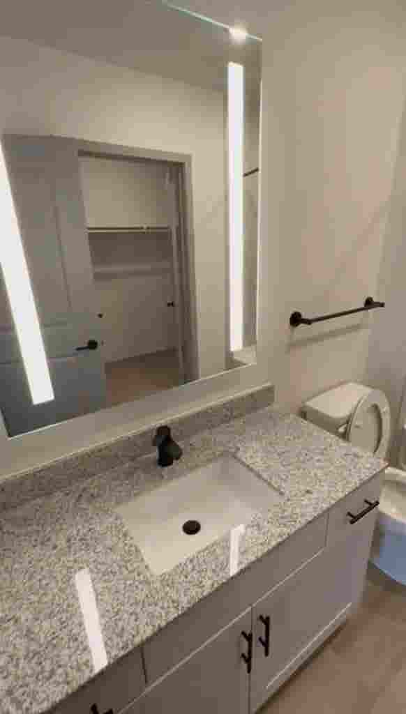 HOT DEAL-$BR,  Bath