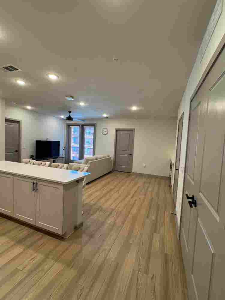 HOT DEAL-$BR,  Bath