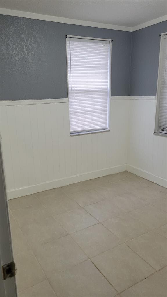 Room for rent in College Park area!
