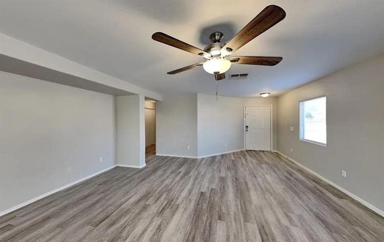 Well maintained three bedroom unit