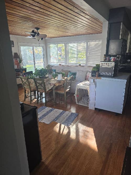 I have several rooms for rent