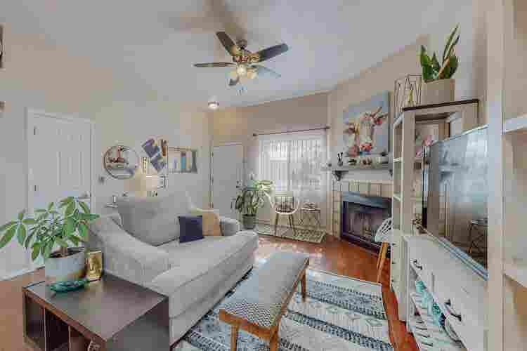 2 bedrooms; 2 private bathrooms