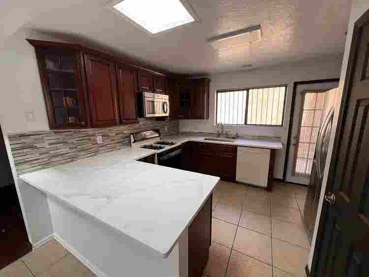 2 bedrooms; 2 private bathrooms
