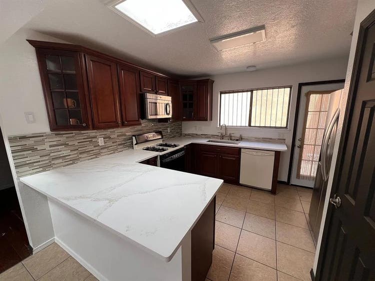 2 bedrooms; 2 private bathrooms