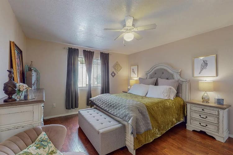 2 bedrooms; 2 private bathrooms