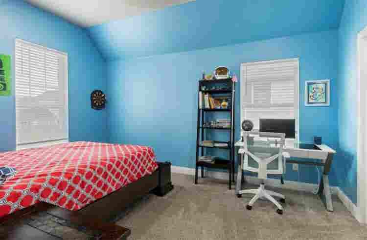 Private Bedroom In Luxious Home
