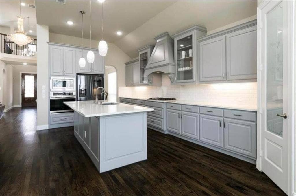 Private Bedroom In Luxious Home