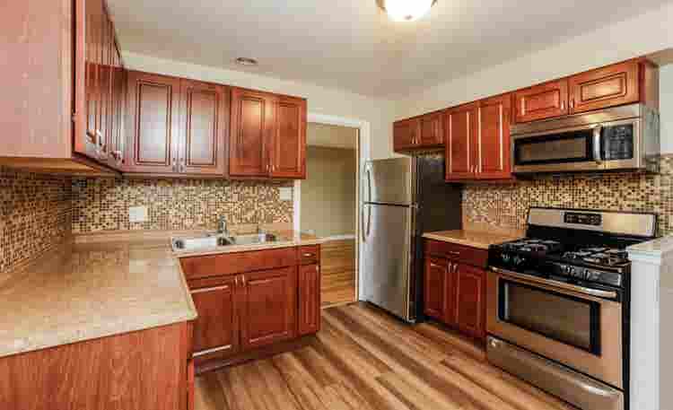 Nice Three bedroom unit - Evanston