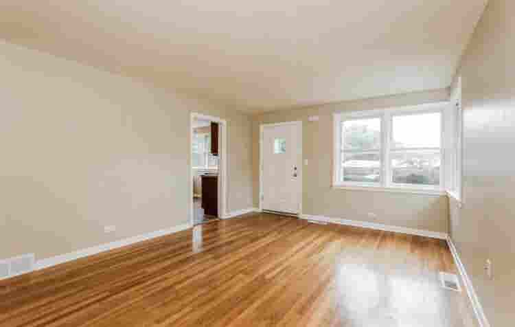 Nice Three bedroom unit - Evanston