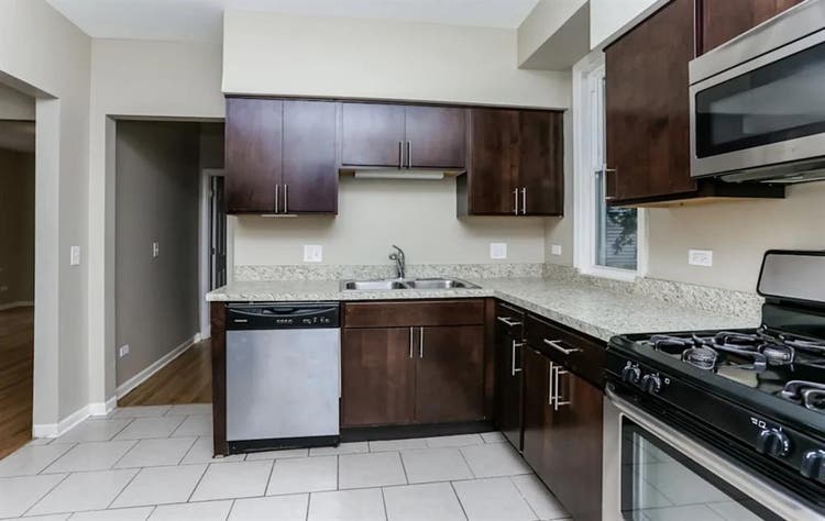 Nice three bedroom - Forest park