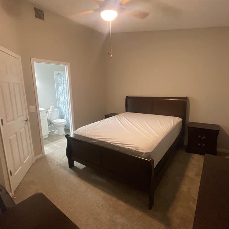 Private Room in  Townhouse