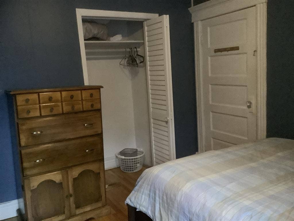 Fully furnished room for rent