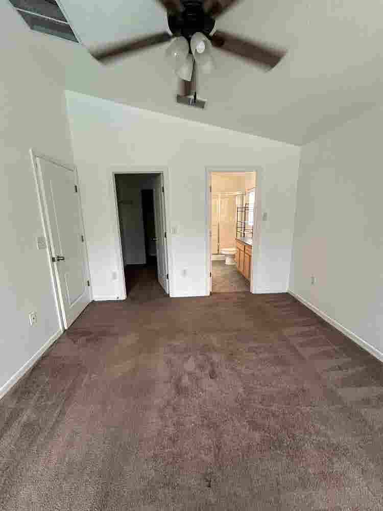 Clermont Master bedroom near Disney