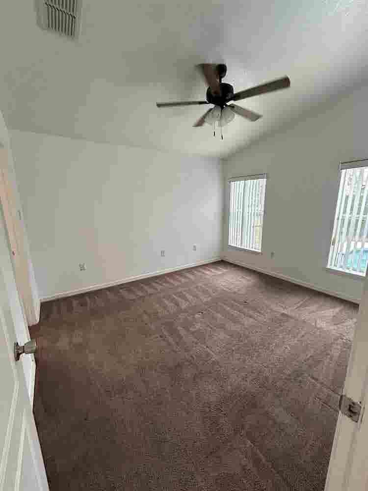 Clermont Master bedroom near Disney
