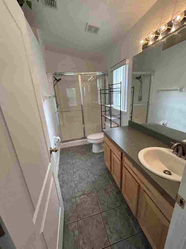 Clermont Master bedroom near Disney