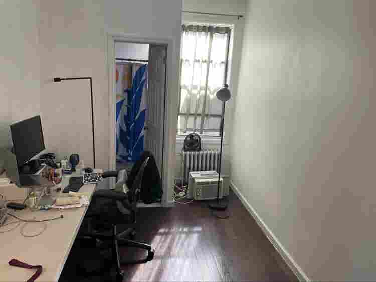 Room w Priv Bathroom in Ridgewood