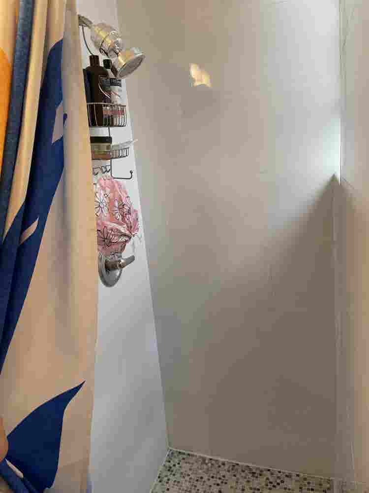 Room w Priv Bathroom in Ridgewood