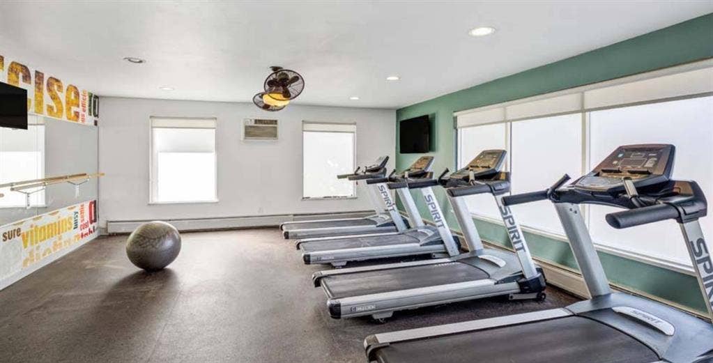 Broomfield, CO- mins to CUBoulder