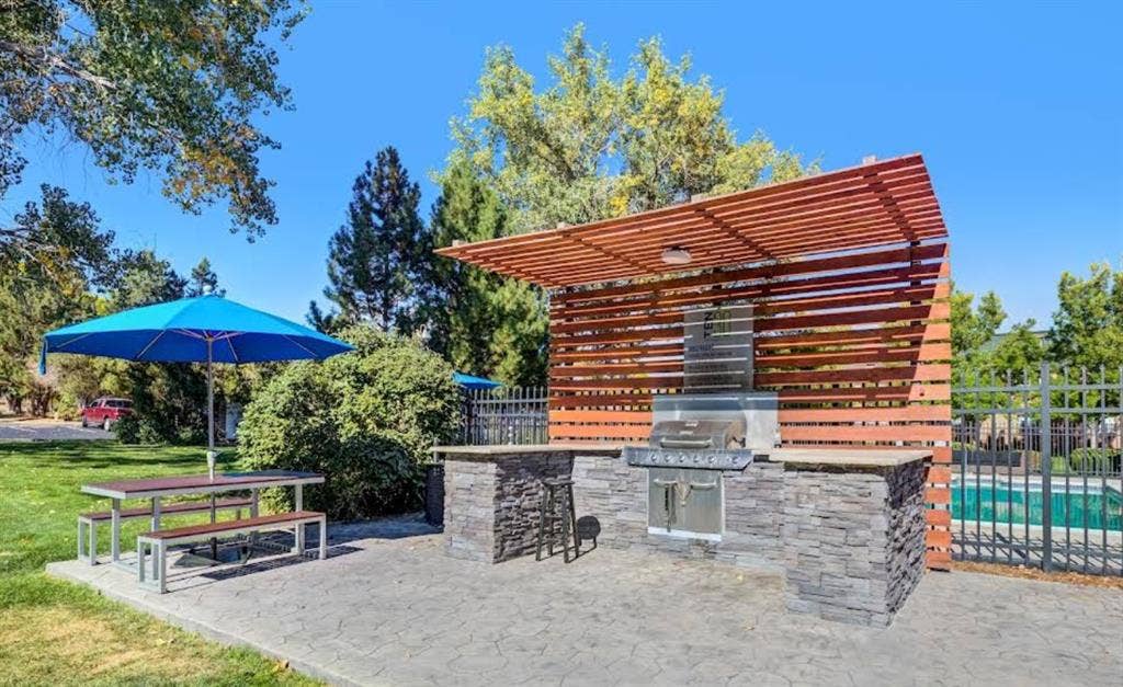 Broomfield, CO- mins to CUBoulder