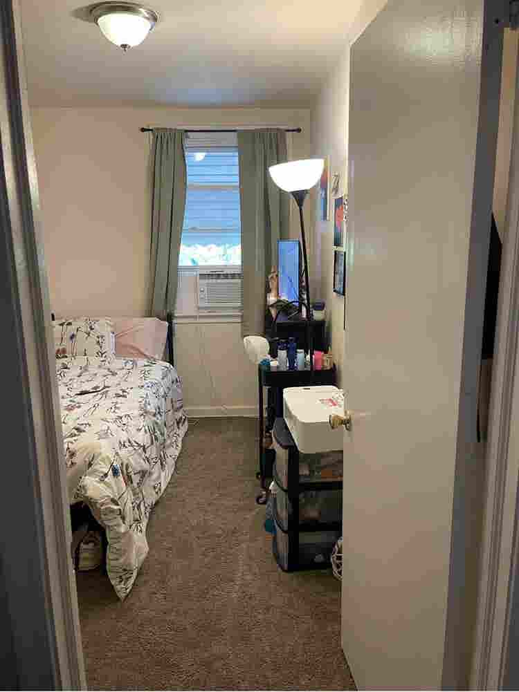 2 Rooms Available- Steps from Wider