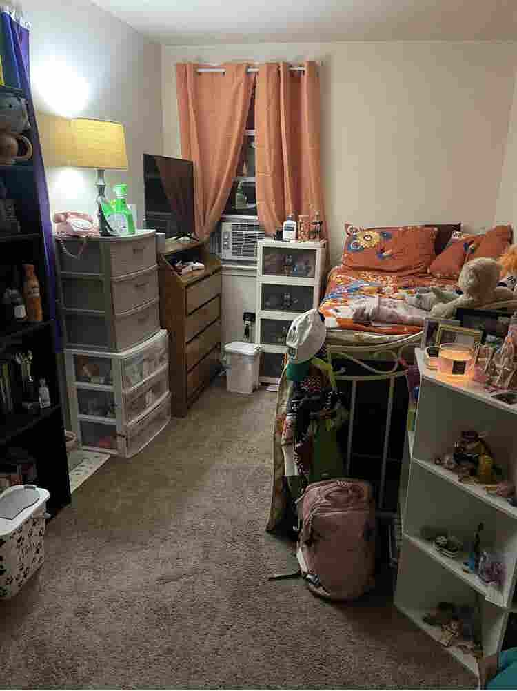 2 Rooms Available- Steps from Wider