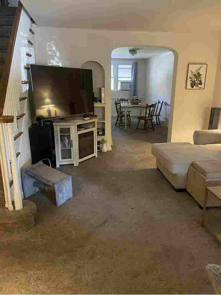 2 Rooms Available- Steps from Wider
