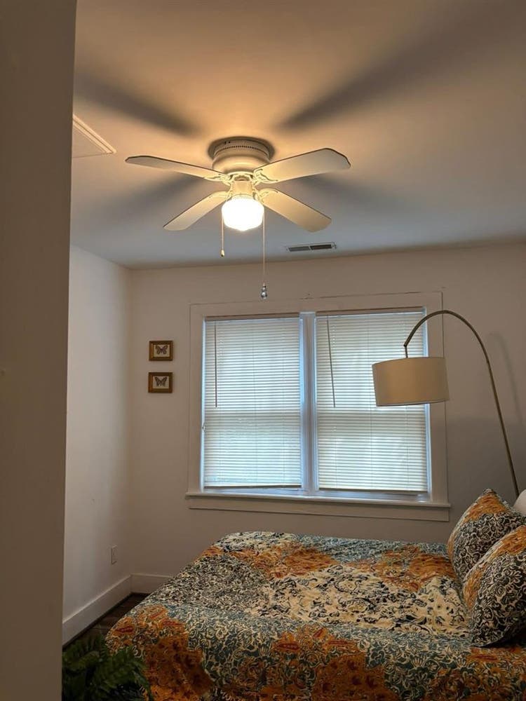 Unfurnished Room