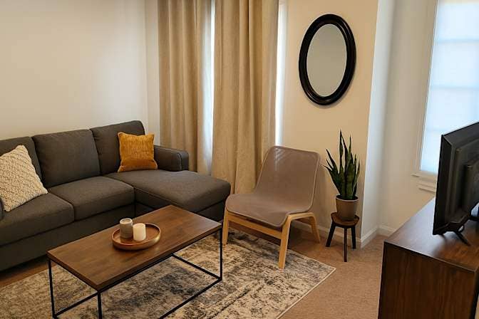 Charming Mini Apartment for Rent!