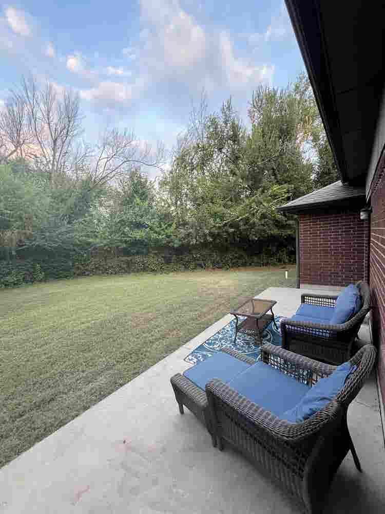Looking for a housemate!
