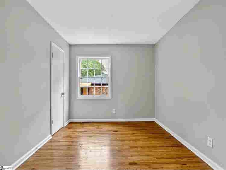 Room 4 rent near SMC campus