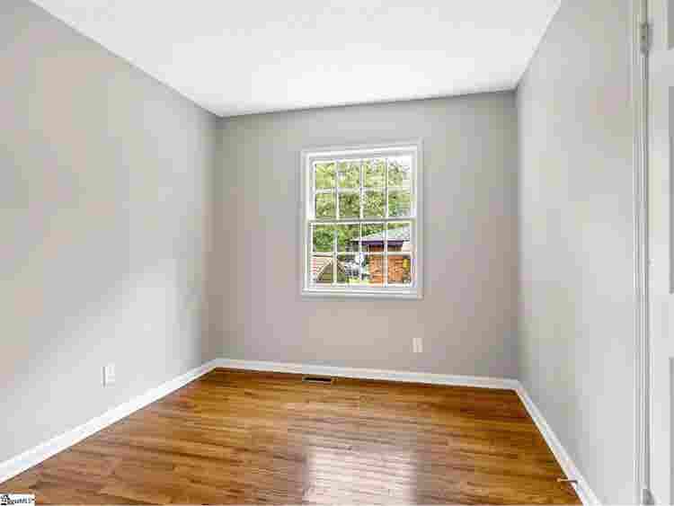 Room 4 rent near SMC campus