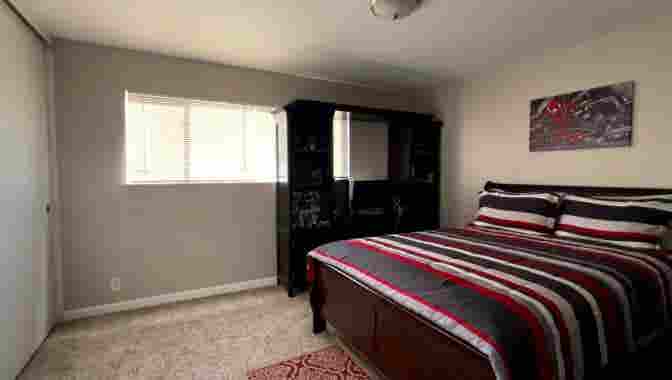 Master Bedroom for Rent