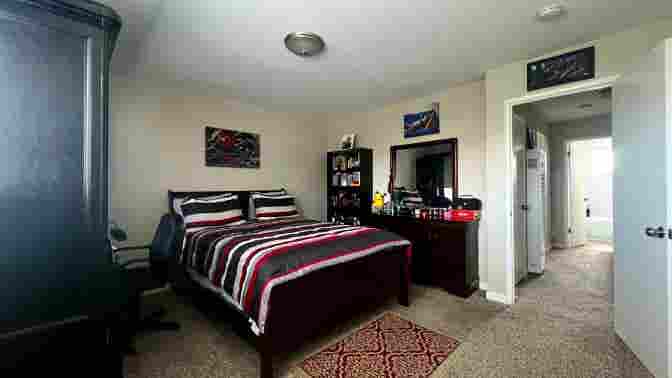 Master Bedroom for Rent