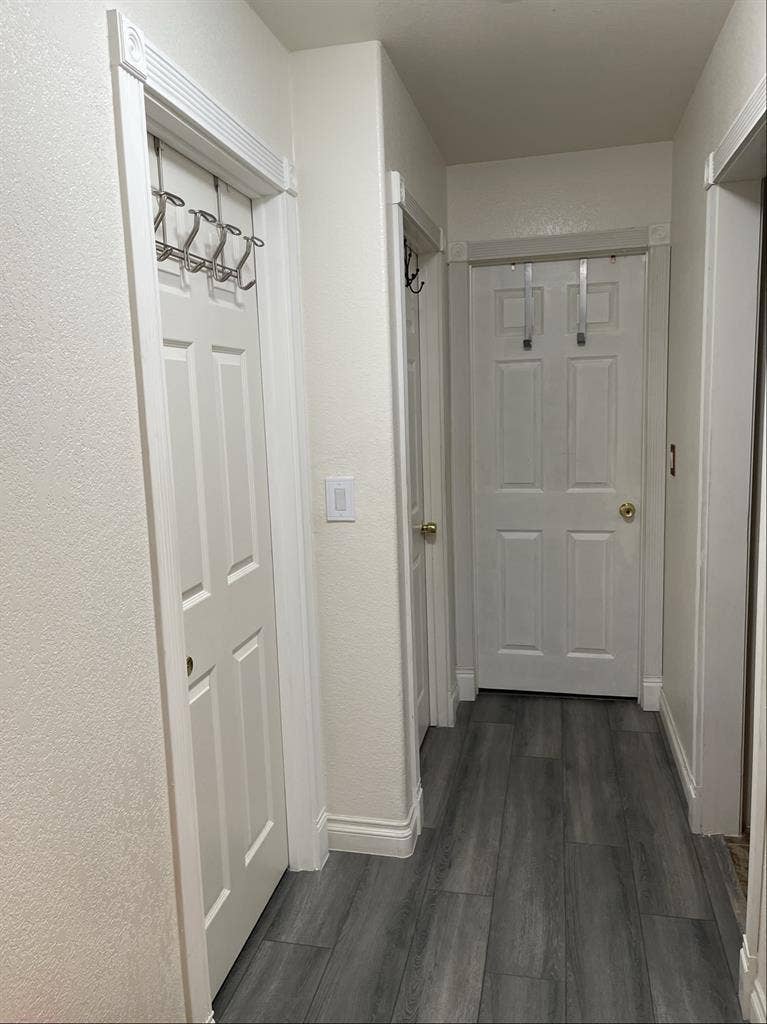 Renting three Rooms $ near bus