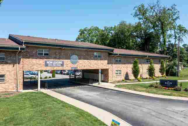 Studio Apartment Sublease