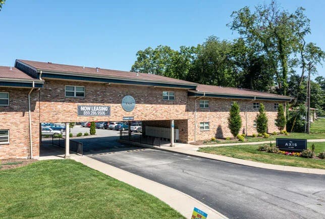 Studio Apartment Sublease