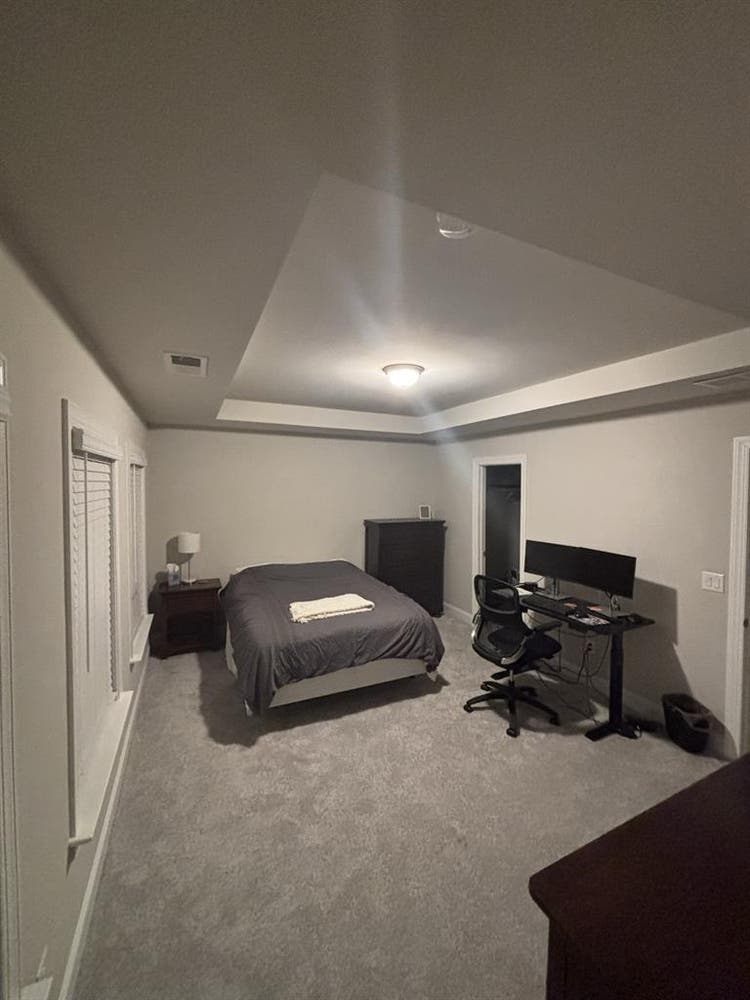 Bedroom/bathroom on your own floor