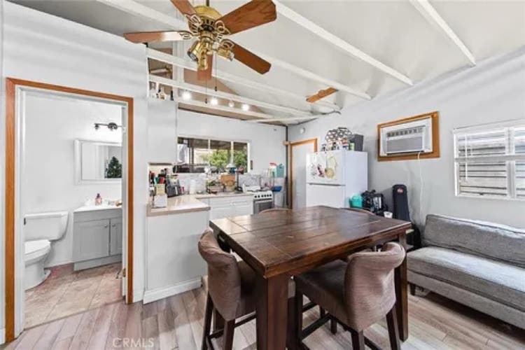 Studio 2 blocks from dtown Upland