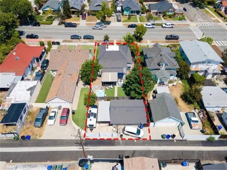 Studio 2 blocks from dtown Upland