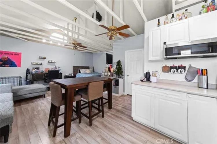 Studio 2 blocks from dtown Upland