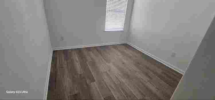 Looking for 2 Roommate