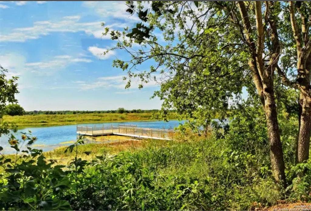 Looking for 2 Roommate