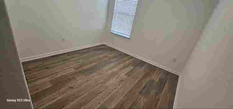 Looking for 2 Roommate