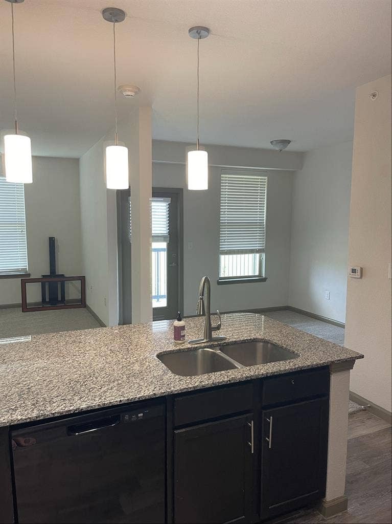 Looking for a roommate!