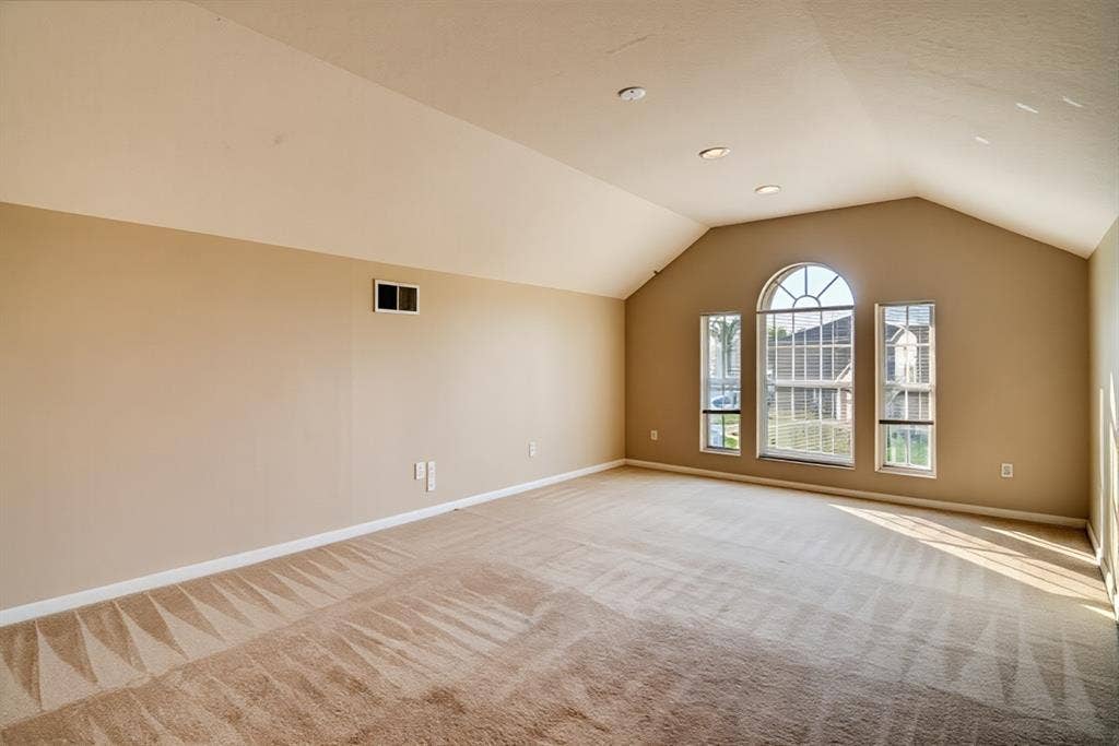 Private room for rent!