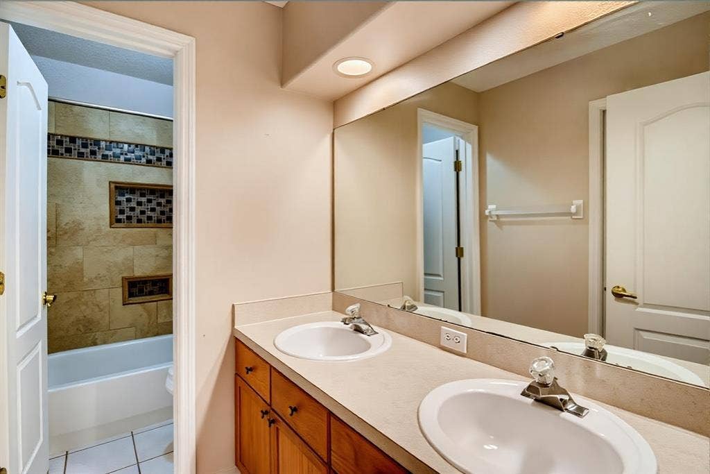 Private room for rent!